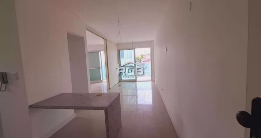 Cloc Marina Residence 1/4 e Sala Vista Mar na Contorno R$ 810.000,00