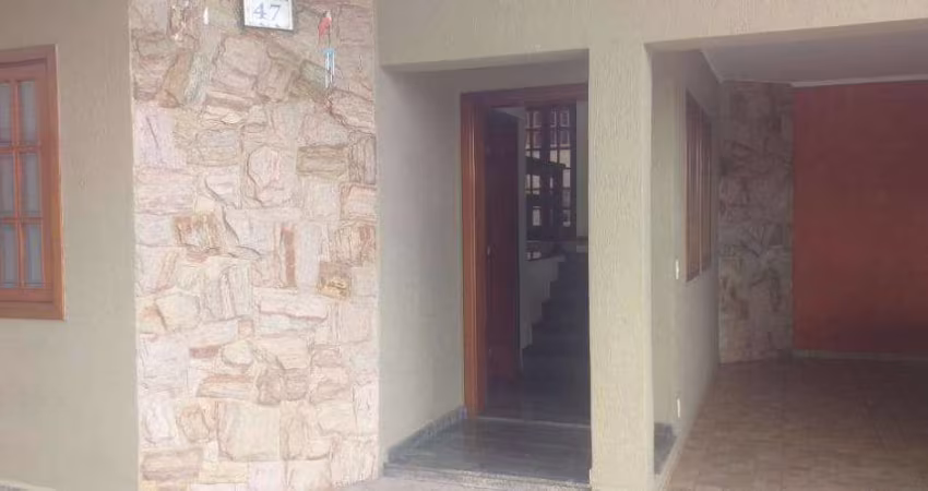 Casa com 3 dormitórios à venda, 205 m² por R$ 870.000,00 - Jardim Santa Marina - Valinhos/SP
