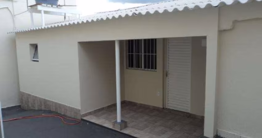 Casa com 1 dormitório para alugar, 55 m² por R$ 1.500,00/mês - Centro - Valinhos/SP
