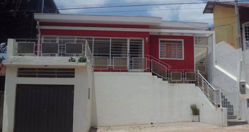 Casa com 3 dormitórios à venda, 250 m² por R$ 650.000,00 - Vila Santana - Valinhos/SP