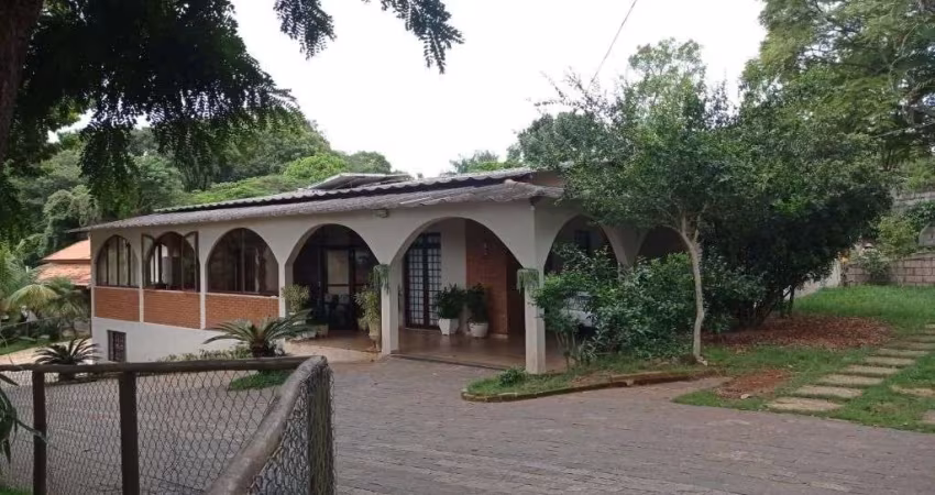 Chácara com 5 dormitórios à venda, 2000 m² por R$ 1.800.000 - Chácaras São Bento - Valinhos/SP