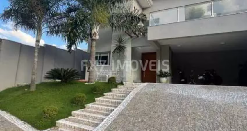 Sobrado com 3 Suites no Swiss Park