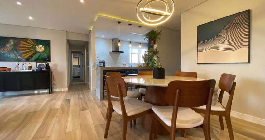 Apartamento a venda no Edifício Flamboyant no Cambui em Campinas com 3 quartos