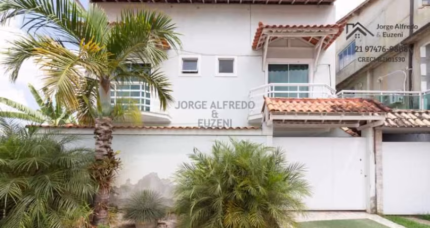Casa em condomínio fechado com 4 quartos à venda na Rua Zenetildes Alves Meira, Vargem Grande, Rio de Janeiro