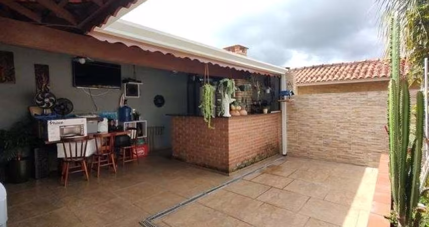 Casa para venda 3 dormitórios condomínio Bosques da Vila Cotia