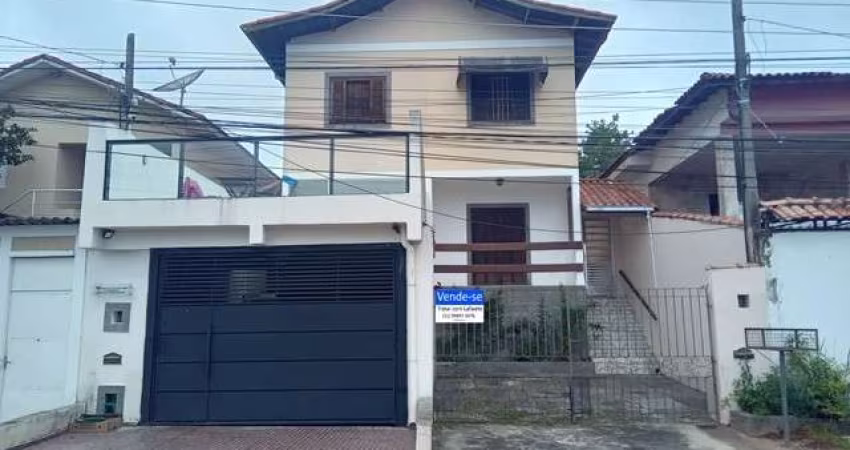 Sobrado fora de Condomínio em Vargem Grande Paulista