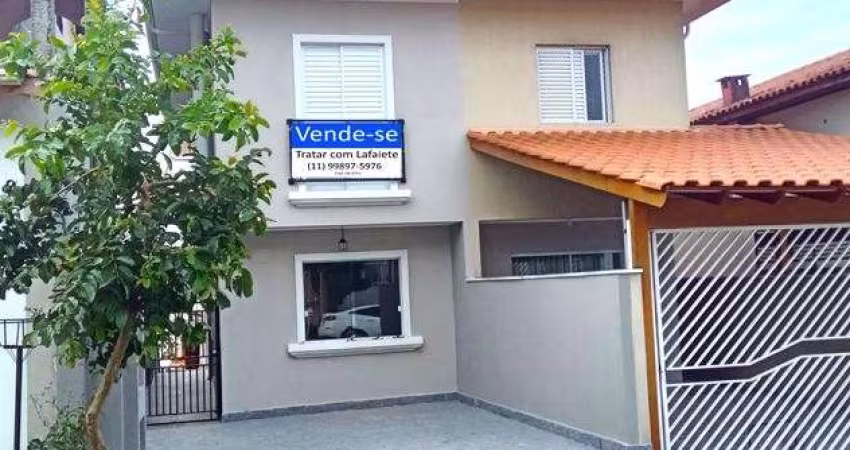Casa a venda em cotia no condomínio Vila Deste