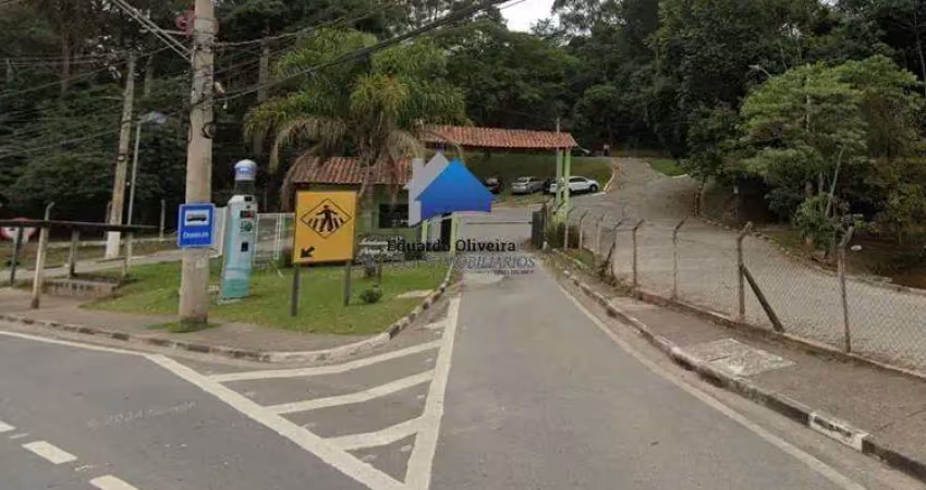 Casa térrea a venda na região de cotia divisa com itapevi