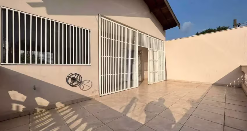 Sobrado a venda no bairro Santa Rosa, com 4 suítes