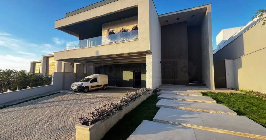 Casa impecável no condomínio Morada do Engenho.