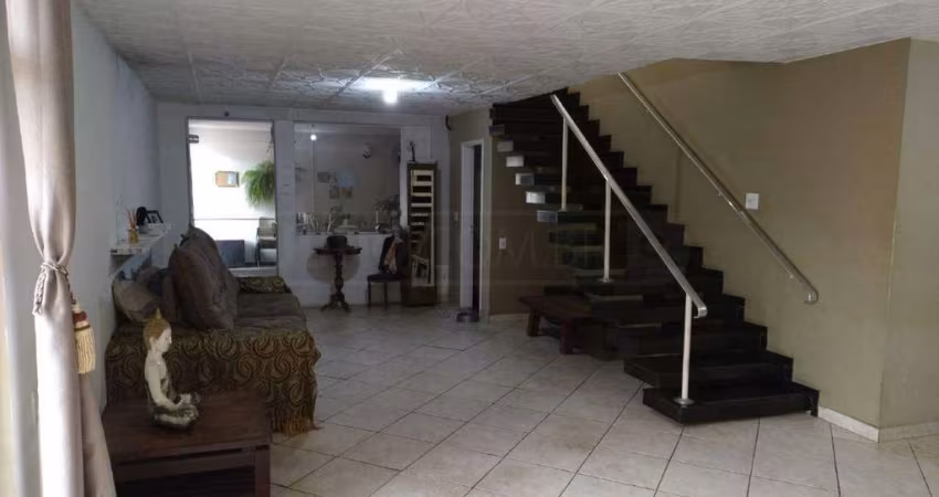 Casa à venda, 3 quartos, 1 suíte, 4 vagas, Centro - Rio das Pedras/SP