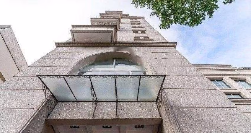 Loft duplex mobiliado no Moinhos Loft – o privilégio de viver no último andar da Rua Mais Charmosa de Porto Alegre.