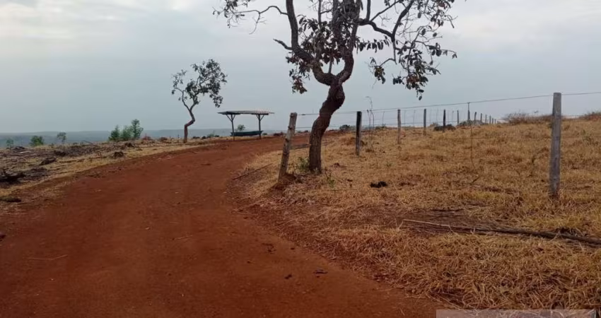 Fazenda para Venda em Alexânia, Zona Rural, 3 dormitórios, 1 banheiro, 1 vaga