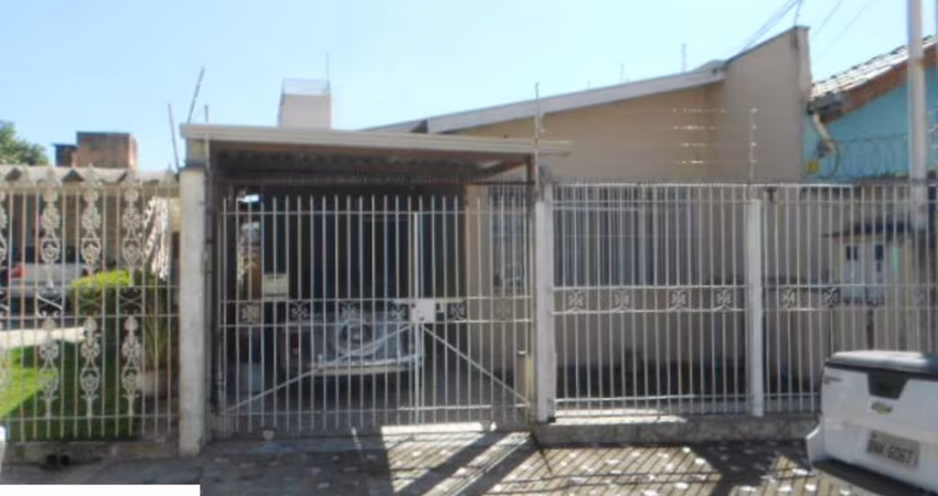CASA TÉRREA COM 3 QUARTOS (1 SUITE), SALA GRANDE, COPA/COZINHA GRANDE E 1 VAGA COBERTA