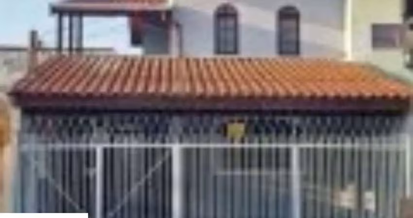 Sobrado de 175m²ac com 3 quartos (1 suite com banheira), 2 vagas cobertas próximo ao maxi shopping