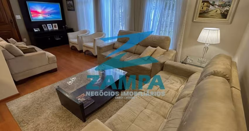 CASA ASSOBRADADA COM 3 QUARTOS PLANEJADOS (1 SUITE C/ VARANDA), ESPAÇO GOURMET COMPLETO E PISCINA