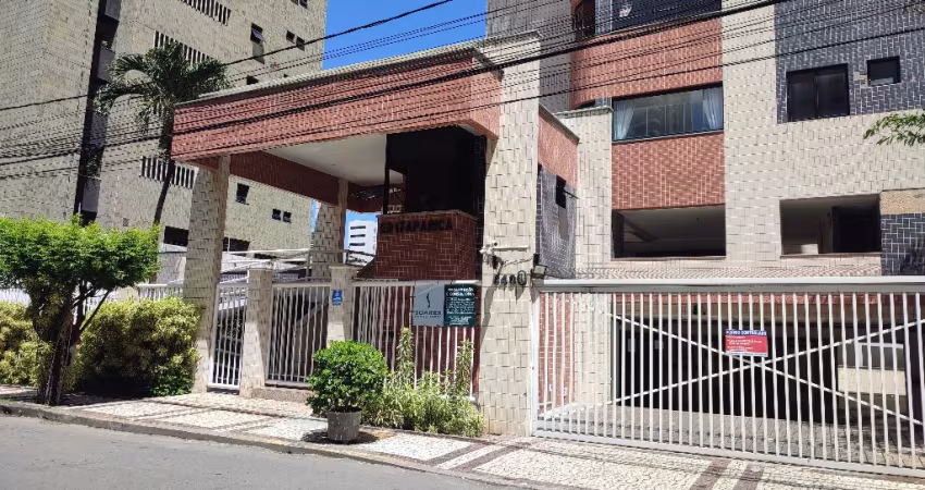 Apartamento à venda com 3 quartos sendo uma suíte e duas vagas no Meireles em Fortaleza - Ce