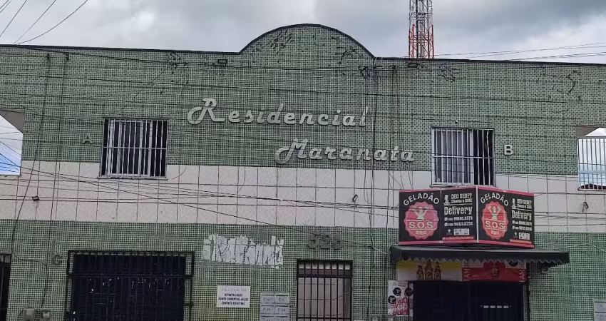 Vendo prédio comercial com 31 kitnetes e dois pontos comerciais.