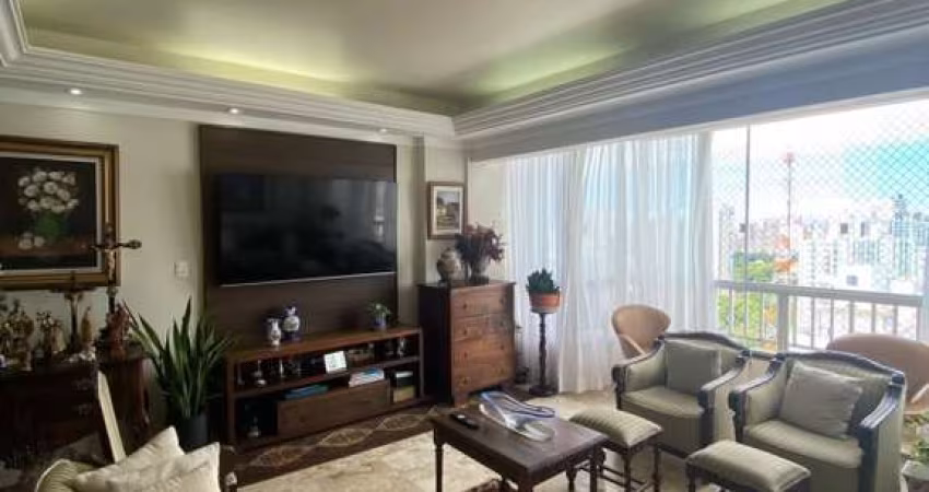 Apartamento para Venda em Salvador, Vitória, 4 dormitórios, 3 suítes, 5 banheiros, 2 vagas