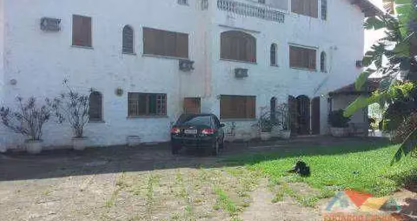 Sobrado com 8 dormitórios à venda, 507 m² por R$ 4.000.000,00 - Massaguaçu - Caraguatatuba/SP