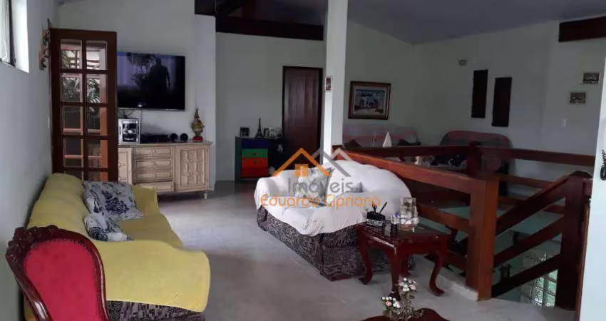 Casa com 5 dormitórios à venda, 180 m² por R$ 1.100.000,00 - Massaguaçu - Caraguatatuba/SP