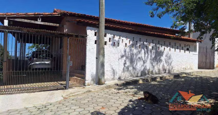 Casa com 3 dormitórios à venda, 250 m² por R$ 550.000,00 - Santa Edwiges - Paraibuna/SP