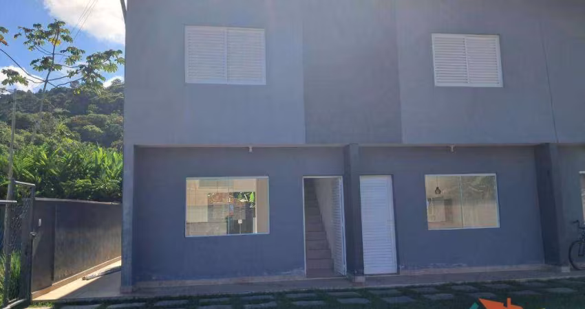 Casa com 2 dormitórios para alugar, 65 m² por R$ 2.200,00/mês - Capricórnio III - Caraguatatuba/SP