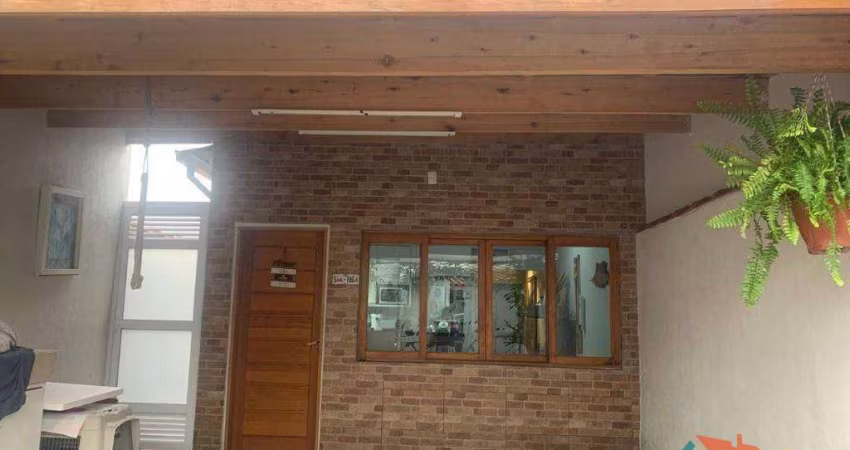 Casa com 2 dormitórios à venda, 76 m² por R$ 300.000,00 - Perequê Mirim - Caraguatatuba/SP