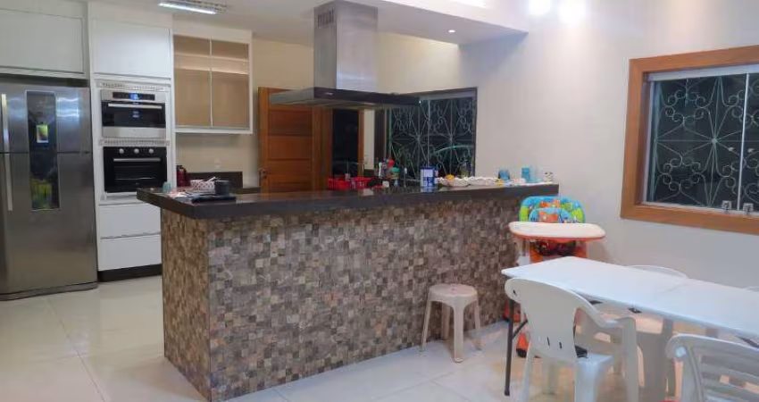 Casa com 3 quartos à venda na Rua Irmã Maria Soares, Letícia, Belo Horizonte