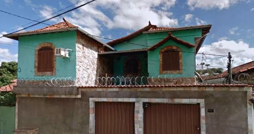 Casa com 2 quartos à venda na Rua Geraldo Castro Guimarães, Mantiqueira, Belo Horizonte