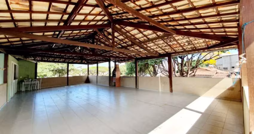 Casa com 3 quartos à venda na Rua Sorocaba, Letícia, Belo Horizonte