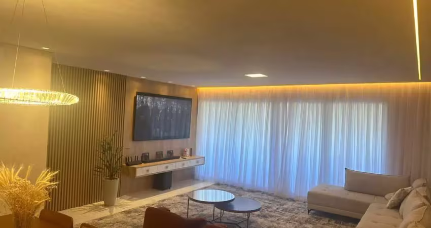 Vende-se apartamento de 3 dormitórios/ Alto Padrão/ Canto do Forte/ Praia Grande