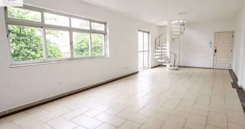 Vende-se apartamento duplex/ 1 quadra da praia/ Embaré/Santos