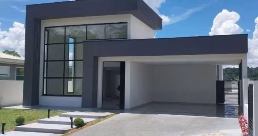 Vende-se casa de 4 dormitótios/ Condominio Fechado/ Jandira/ SP
