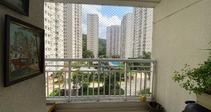 Vende-se apartamento de 2 dormitórios/ Lazer Completo/ Aquaplay/ Marapé/Santos