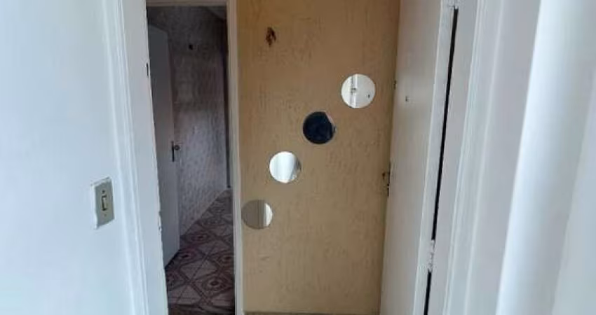 Vende-se apto 1 dorm/sala/cozinha/wc no bairro de Pinheiros/SP