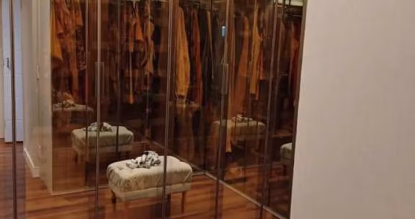 Vende-se apartamento de alto padrão 3 suites/3 vagas no Morumbi-SP