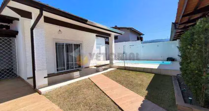 Casa à venda em Caraguatatuba, Indaiá, com 3 quartos, 187m²