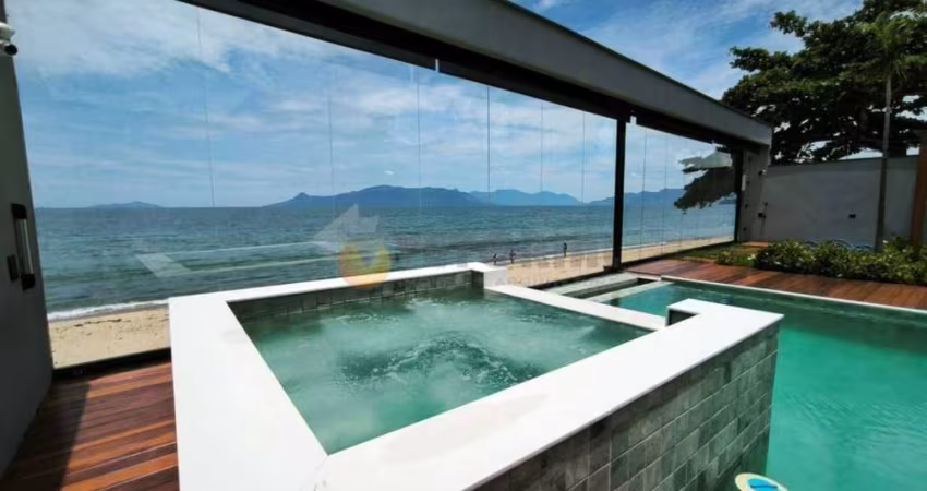 Casa à venda em Caraguatatuba, Massaguaçu, com 3 quartos, 236m²