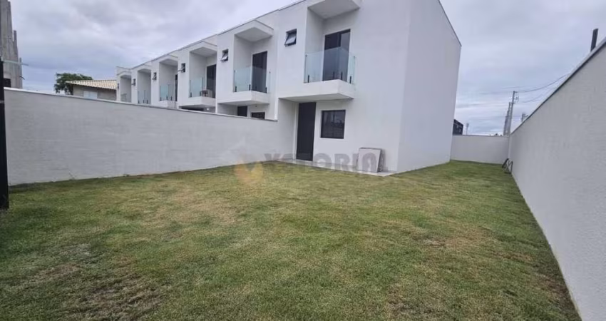 Sobrado à venda em Caraguatatuba, Jardim Tarumãs, com 2 quartos, 80m²
