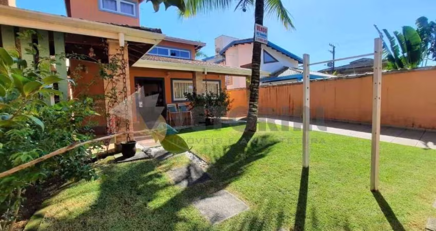 Sobrado à venda em São Sebastião, Cigarras, com 5 quartos, 253m²