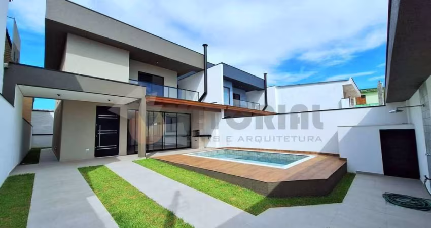 Sobrado à venda em Caraguatatuba, Balneário Copacabana, com 4 quartos, 162m²
