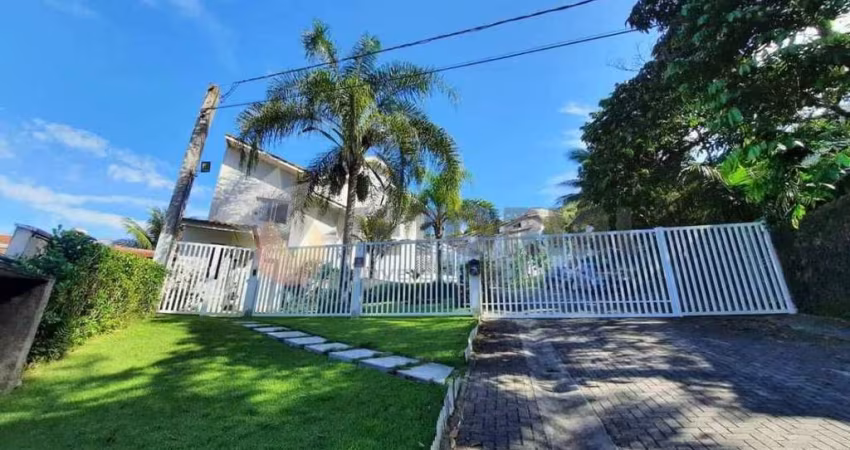 Sobrado em condomínio à venda em São Sebastião, Cigarras, com 2 quartos, 86m²