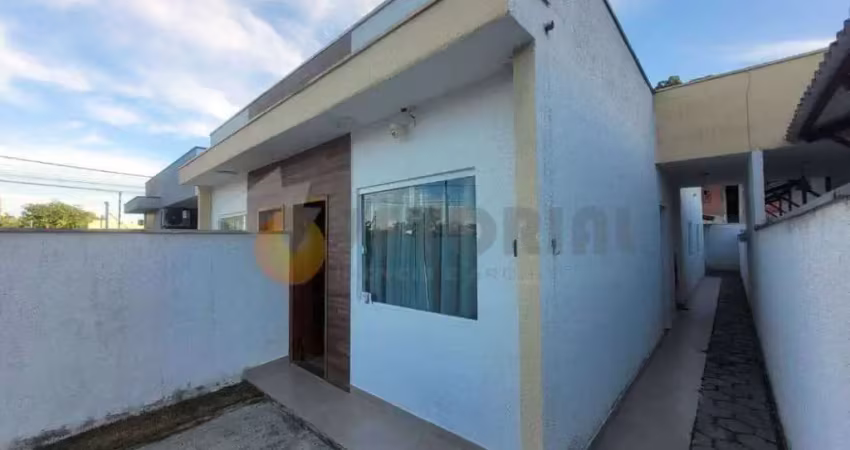 Casa à venda em Caraguatatuba, Massaguaçu, com 2 quartos, 70m²