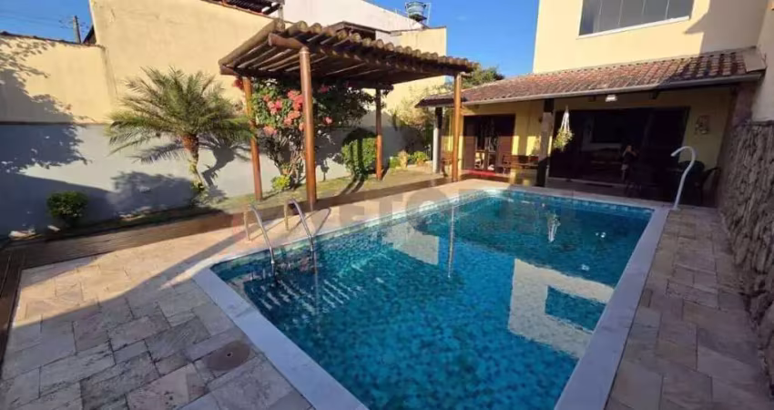 Sobrado à venda em caraguatatuba, balneário dos golfinhos, com 5 quartos, 241m²