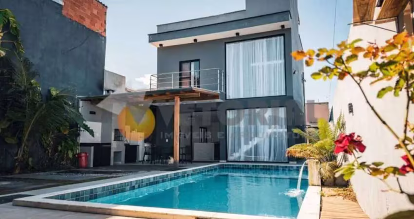 Sobrado à venda em caraguatatuba, balneário copacabana, com 3 quartos, 150m²