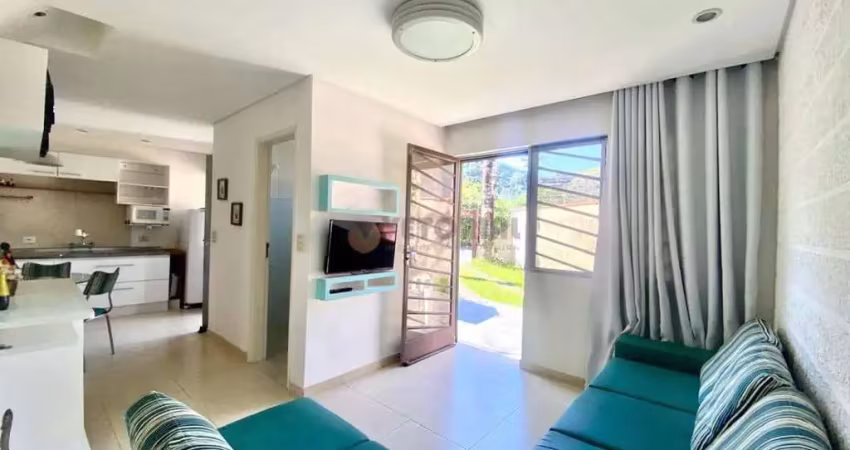 Sobrado em condomínio com 2 quartos, 74m², à venda em caraguatatuba, martim de sá