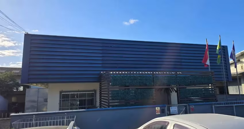 Casa comercial com 4 salas para alugar na Rua Jaroslau Clemente Pesch, 34, Nova Brasília, Joinville