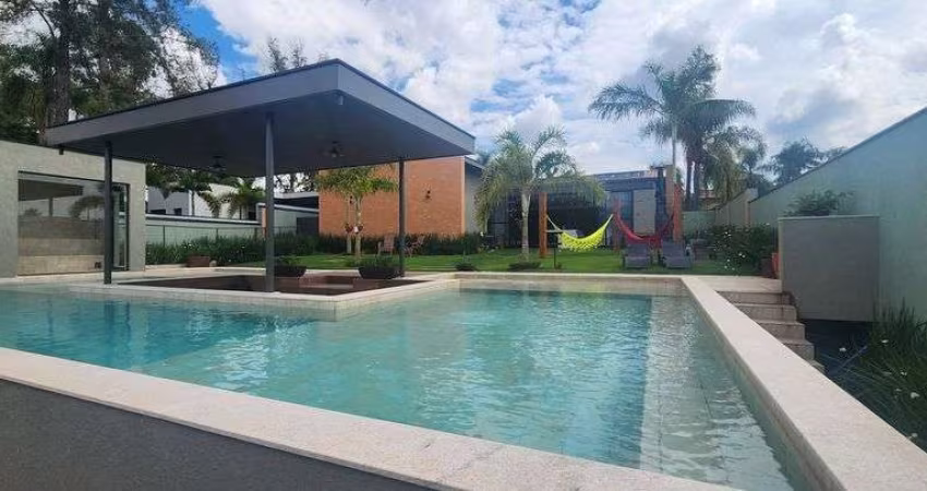 Casa para venda possui 457 metros quadrados com 4 quartos