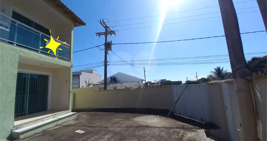 Condomínio com 2 quartos à venda em Jardim Peró - RJ